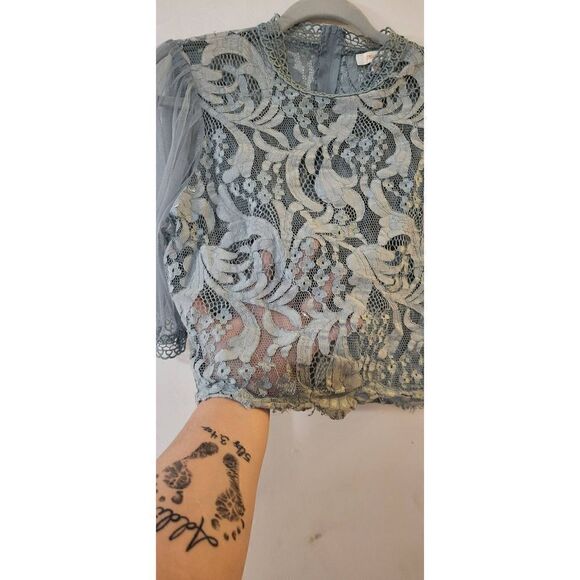 Peach teal lace semi-crop-top blouse - Picture 3 of 9